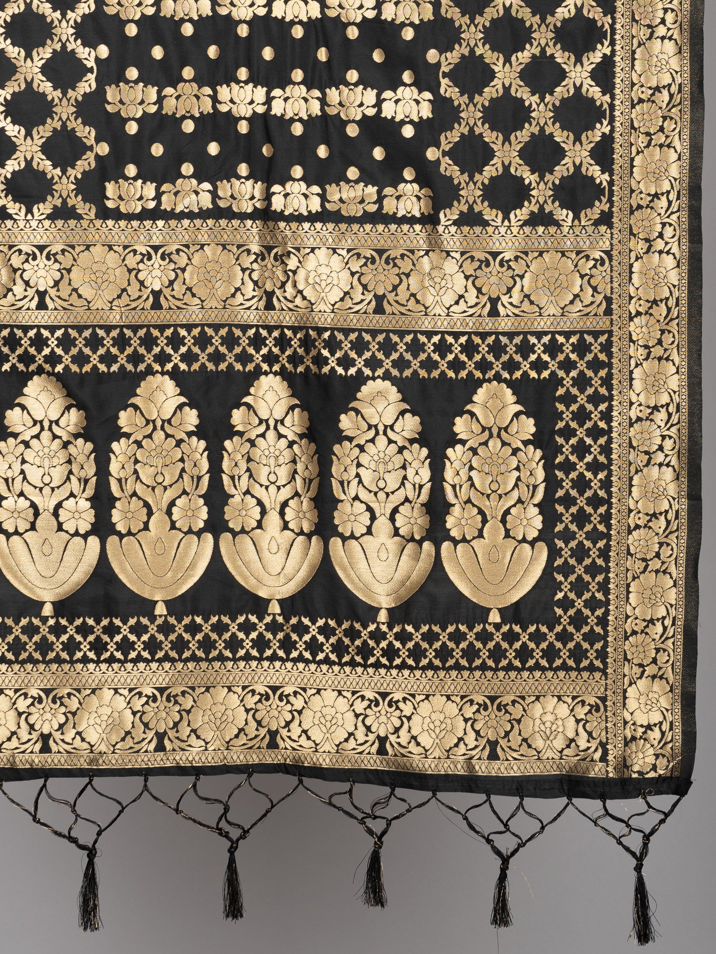 Rich Banarasi jacquard dupatta with intricate woven patterns and traditional motifs, showcasing a luxurious texture—perfect for festive occasions and ethnic wear.