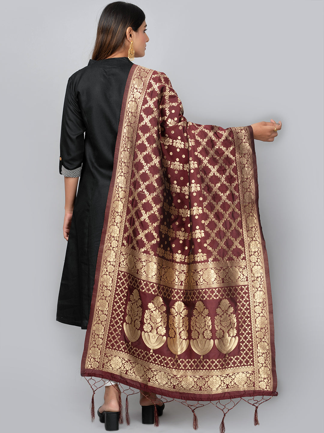 Rich Banarasi jacquard dupatta with intricate woven patterns and traditional motifs, showcasing a luxurious texture—perfect for festive occasions and ethnic wear.