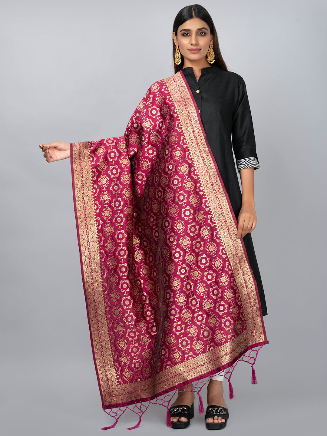 Rich Banarasi jacquard dupatta with intricate woven patterns and traditional motifs, showcasing a luxurious texture—perfect for festive occasions and ethnic wear.