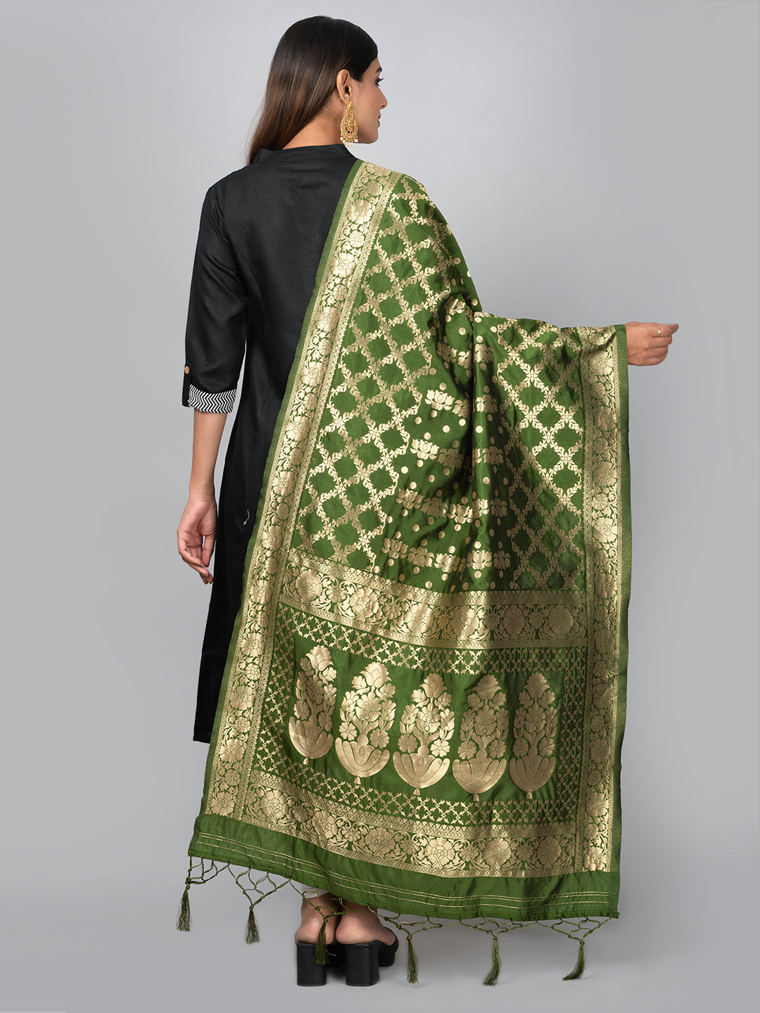 Rich Banarasi jacquard dupatta with intricate woven patterns and traditional motifs, showcasing a luxurious texture—perfect for festive occasions and ethnic wear.