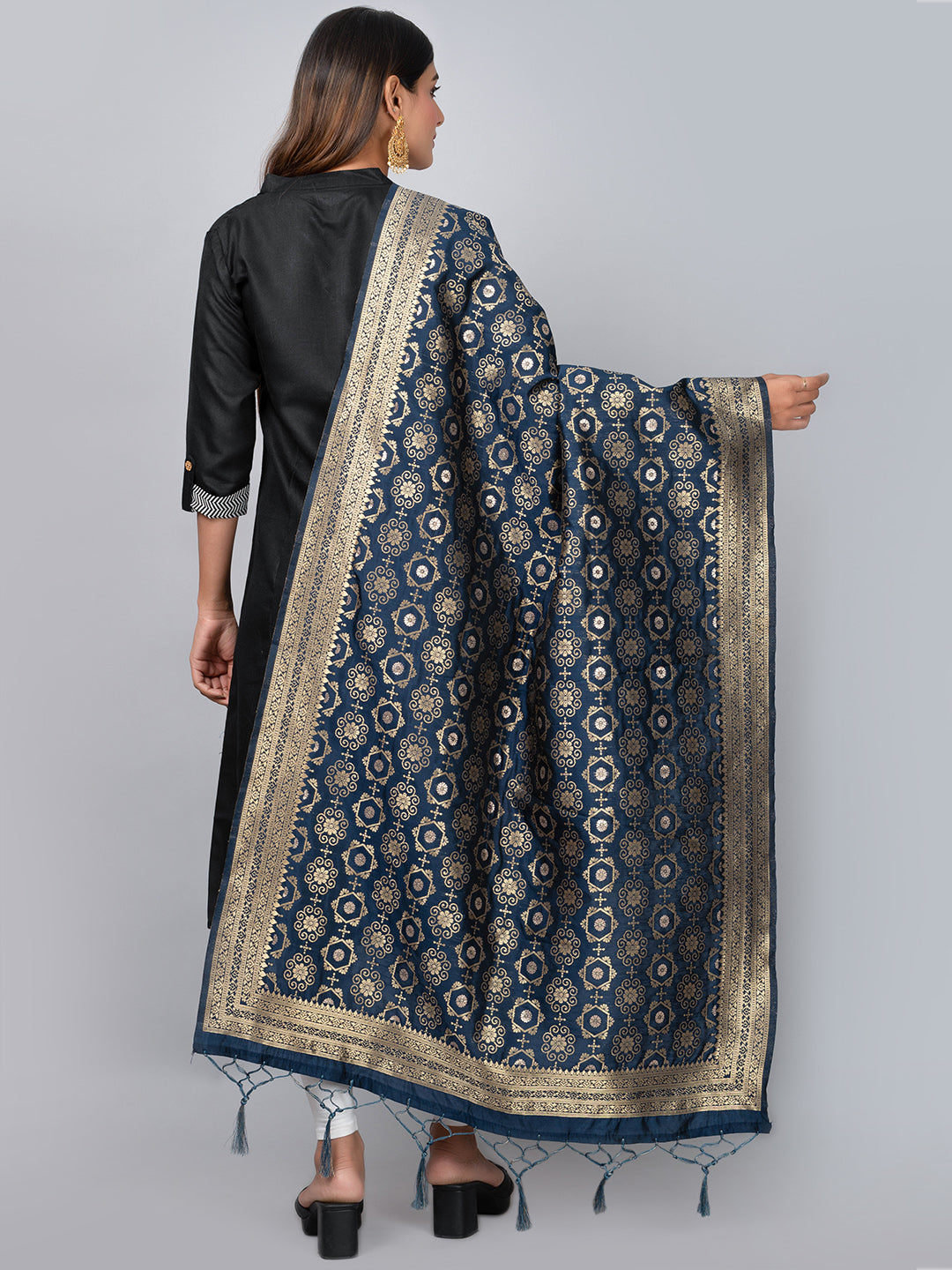 Rich Banarasi jacquard dupatta with intricate woven patterns and traditional motifs, showcasing a luxurious texture—perfect for festive occasions and ethnic wear.