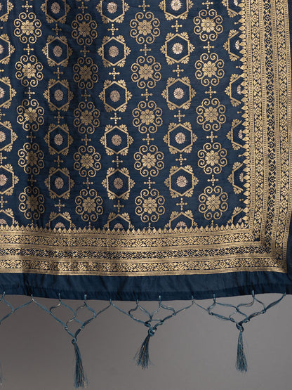 Rich Banarasi jacquard dupatta with intricate woven patterns and traditional motifs, showcasing a luxurious texture—perfect for festive occasions and ethnic wear.