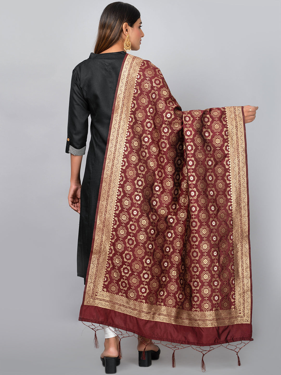 Rich Banarasi jacquard dupatta with intricate woven patterns and traditional motifs, showcasing a luxurious texture—perfect for festive occasions and ethnic wear.