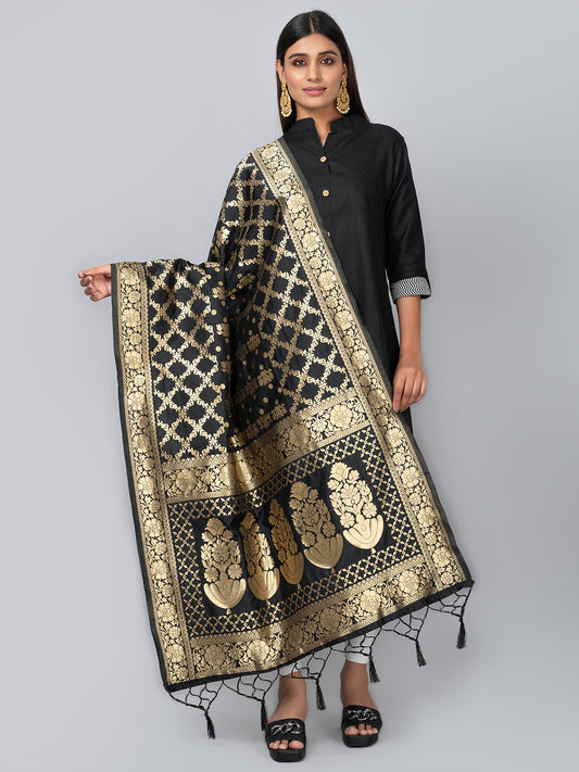 Rich Banarasi jacquard dupatta with intricate woven patterns and traditional motifs, showcasing a luxurious texture—perfect for festive occasions and ethnic wear.