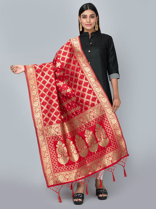 Rich Banarasi jacquard dupatta with intricate woven patterns and traditional motifs, showcasing a luxurious texture—perfect for festive occasions and ethnic wear.
