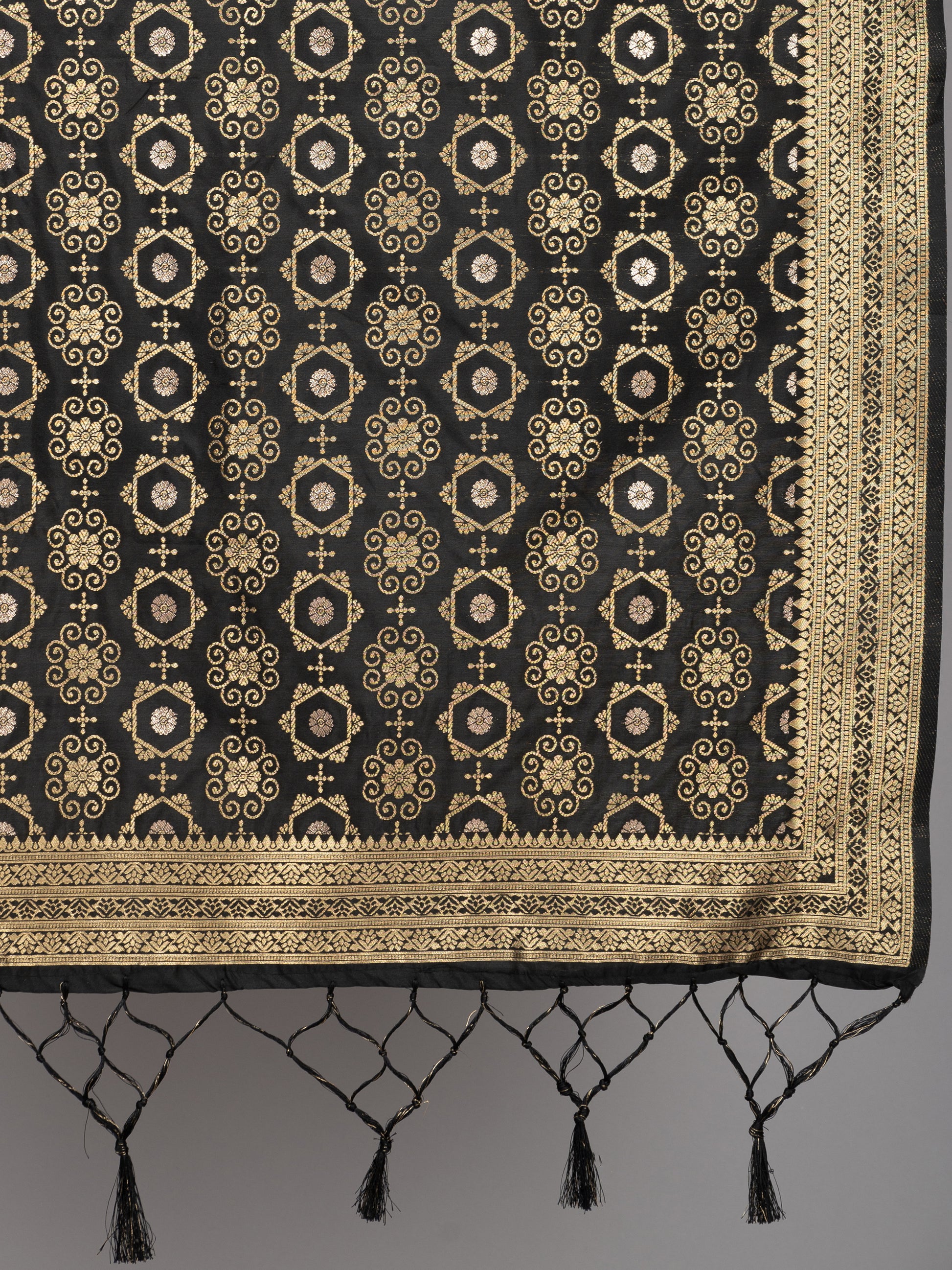 Rich Banarasi jacquard dupatta with intricate woven patterns and traditional motifs, showcasing a luxurious texture—perfect for festive occasions and ethnic wear.