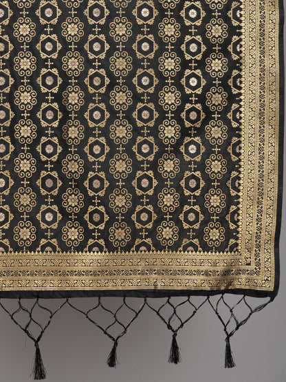 Rich Banarasi jacquard dupatta with intricate woven patterns and traditional motifs, showcasing a luxurious texture—perfect for festive occasions and ethnic wear.
