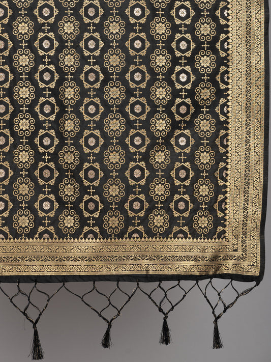 Rich Banarasi jacquard dupatta with intricate woven patterns and traditional motifs, showcasing a luxurious texture—perfect for festive occasions and ethnic wear.