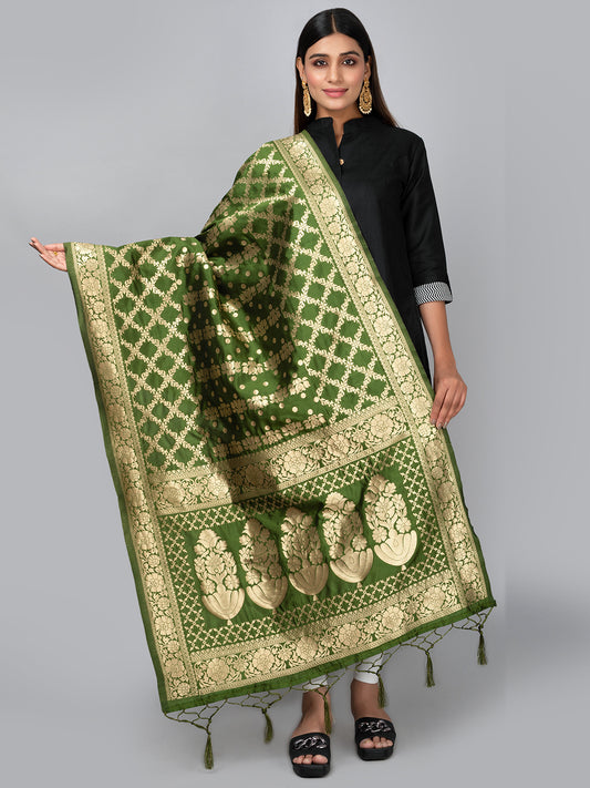 Rich Banarasi jacquard dupatta with intricate woven patterns and traditional motifs, showcasing a luxurious texture—perfect for festive occasions and ethnic wear.