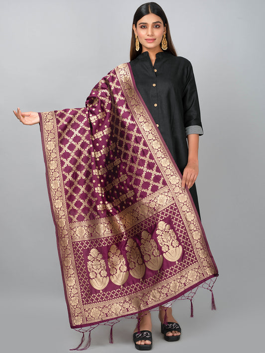 Rich Banarasi jacquard dupatta with intricate woven patterns and traditional motifs, showcasing a luxurious texture—perfect for festive occasions and ethnic wear.