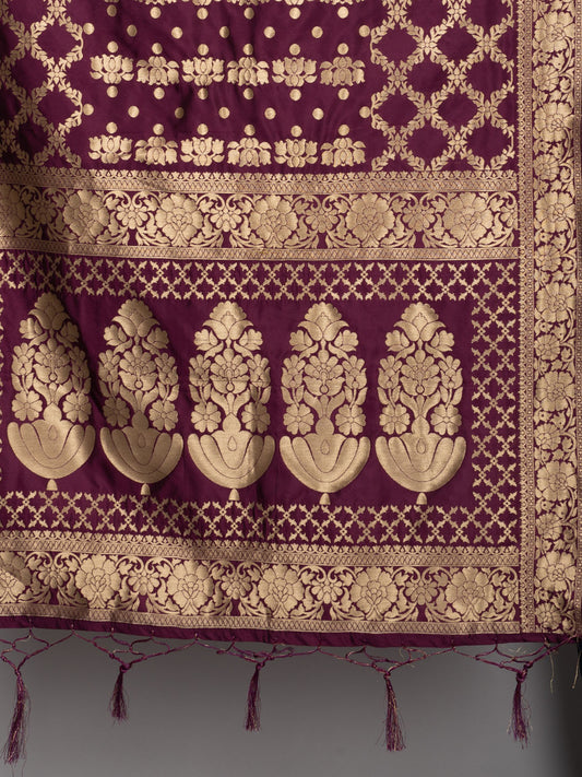 Rich Banarasi jacquard dupatta with intricate woven patterns and traditional motifs, showcasing a luxurious texture—perfect for festive occasions and ethnic wear.