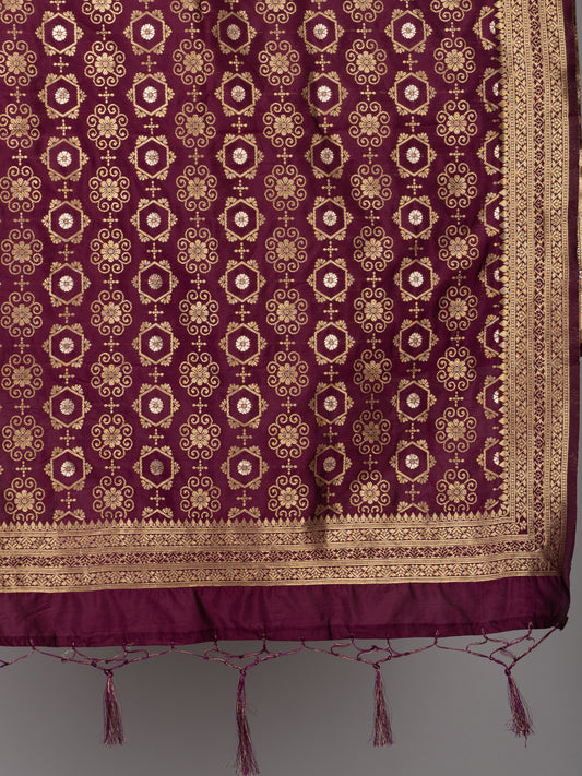 Rich Banarasi jacquard dupatta with intricate woven patterns and traditional motifs, showcasing a luxurious texture—perfect for festive occasions and ethnic wear.