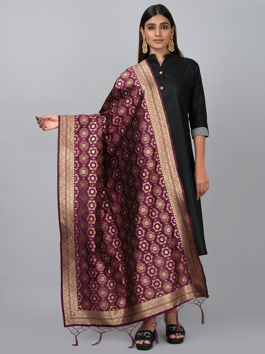Rich Banarasi jacquard dupatta with intricate woven patterns and traditional motifs, showcasing a luxurious texture—perfect for festive occasions and ethnic wear.