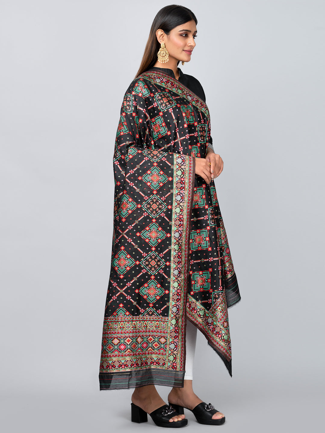 "Elegant Kashmiri jacquard dupatta with intricate traditional motifs, rich textures, and vibrant colors – ideal for festive and ethnic styling by Negchaar"